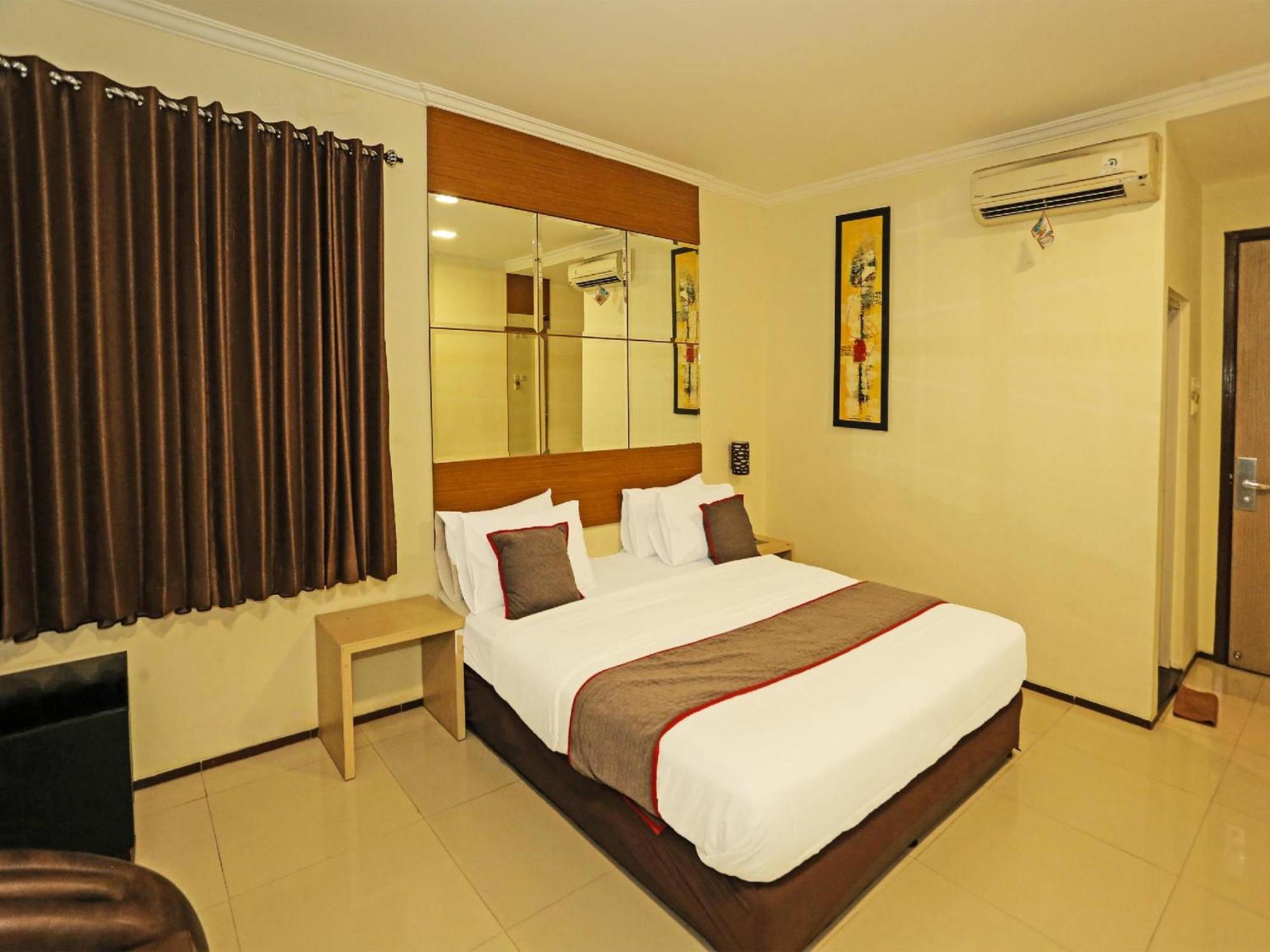 Super Oyo Townhouse Oak Hotel Fiducia Serpong Exterior photo