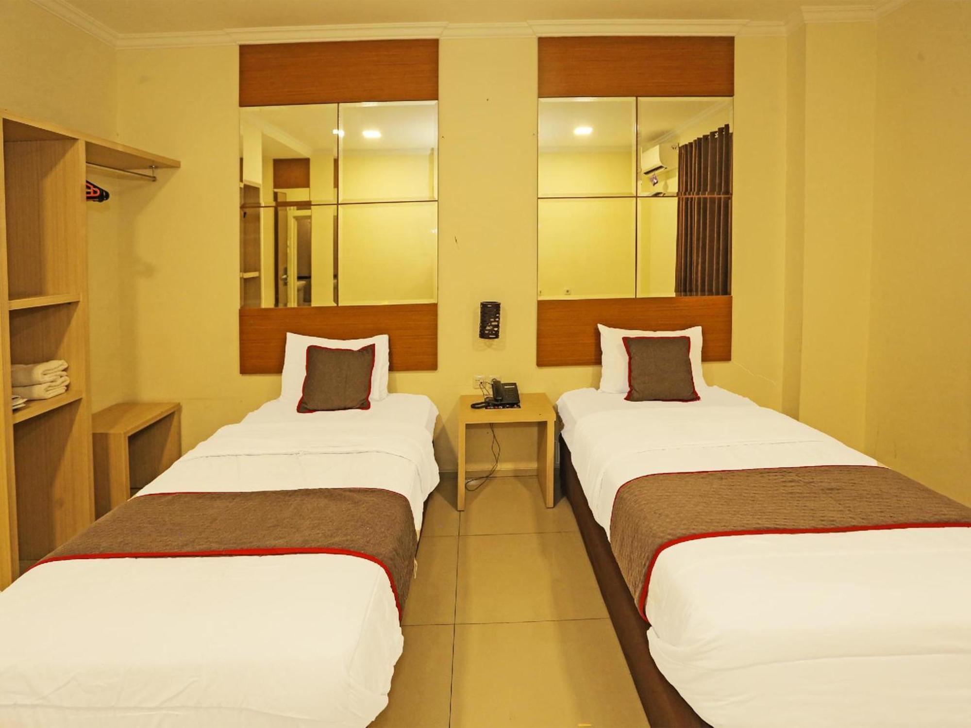 Super Oyo Townhouse Oak Hotel Fiducia Serpong Exterior photo