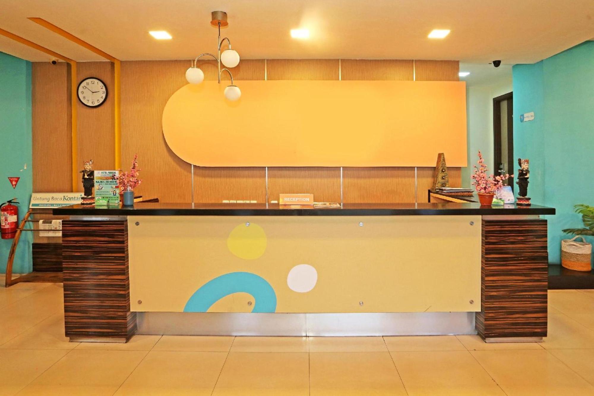 Super Oyo Townhouse Oak Hotel Fiducia Serpong Exterior photo