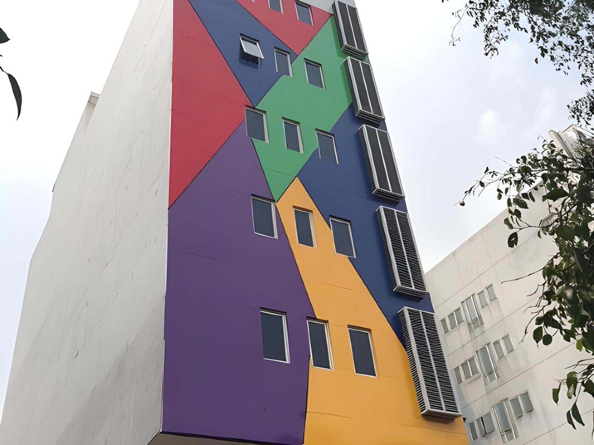 Super Oyo Townhouse Oak Hotel Fiducia Serpong Exterior photo