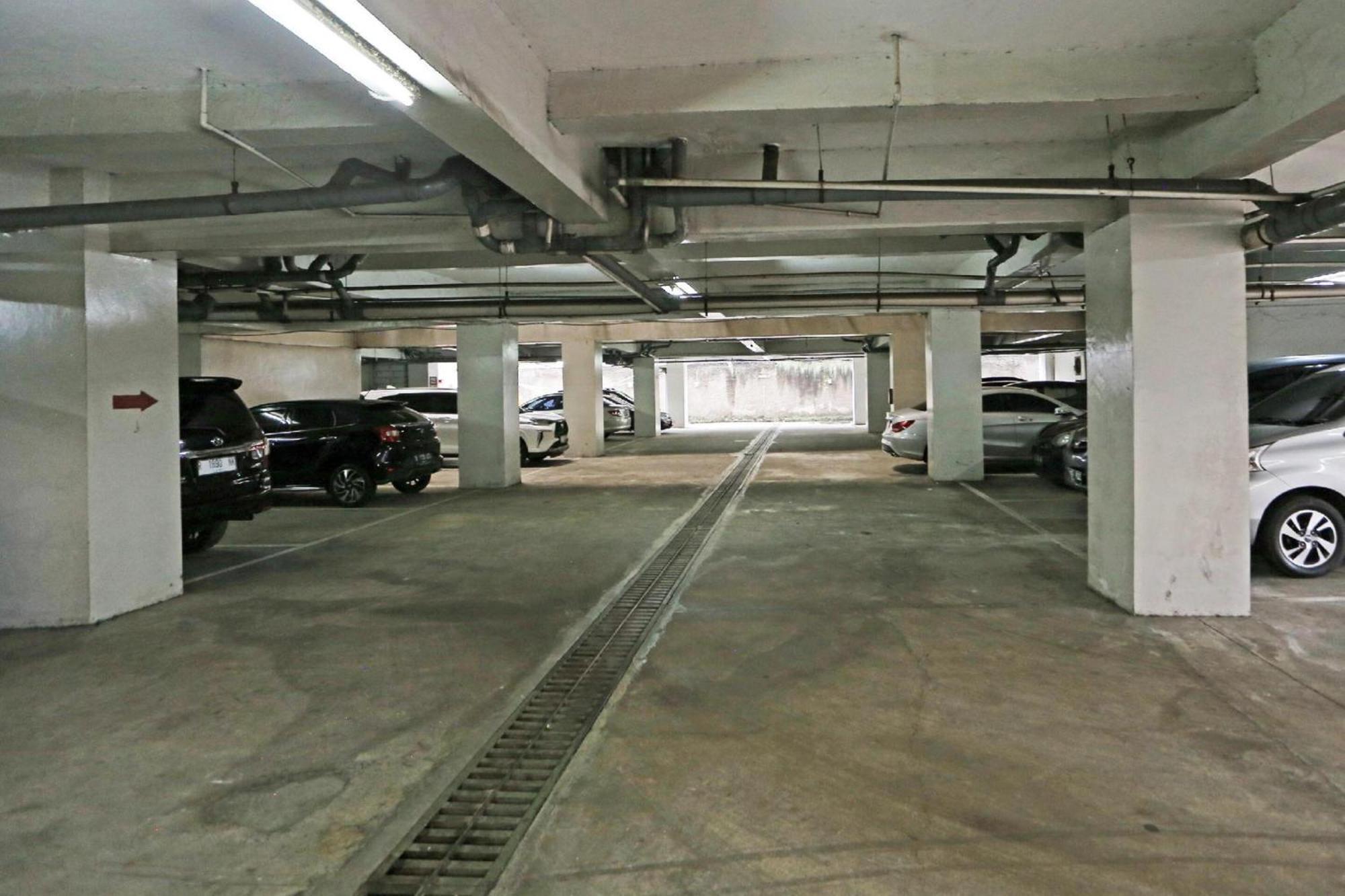 Super Oyo Townhouse Oak Hotel Fiducia Serpong Exterior photo