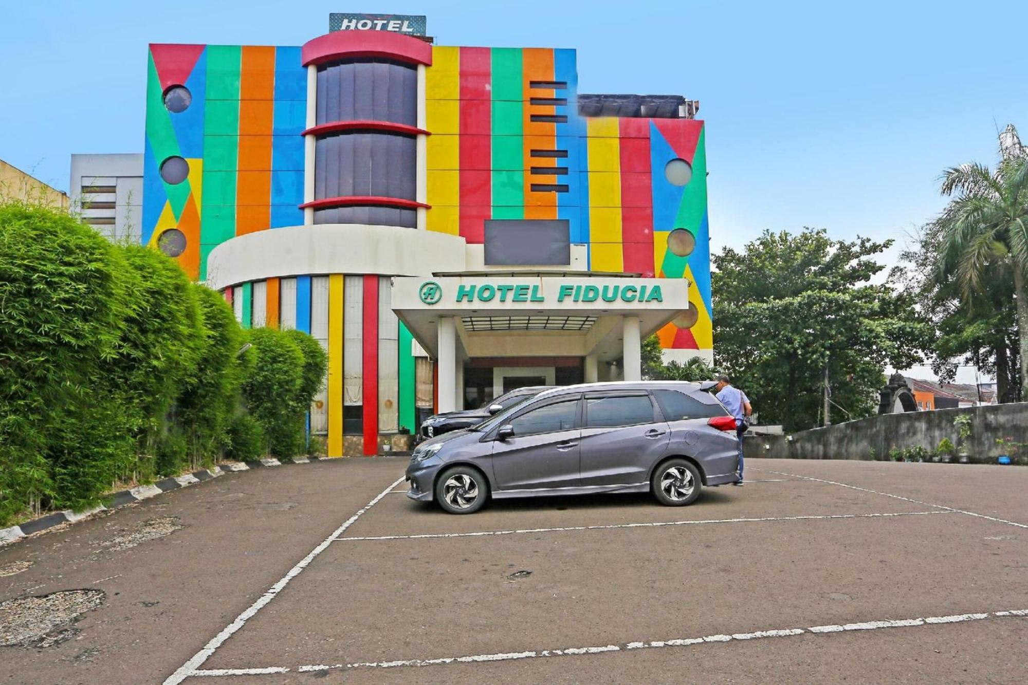 Super Oyo Townhouse Oak Hotel Fiducia Serpong Exterior photo